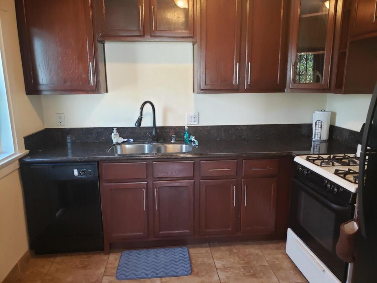 Apartment Cozy One Bedroom Los Angeles